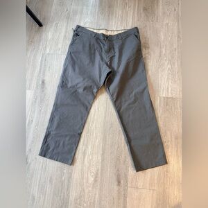 Columbia Men's Outdoor Pants in Light Khaki and Dark Gray